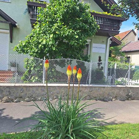 Rohonci Vendeghaz Hotel Kőszeg Buitenkant foto