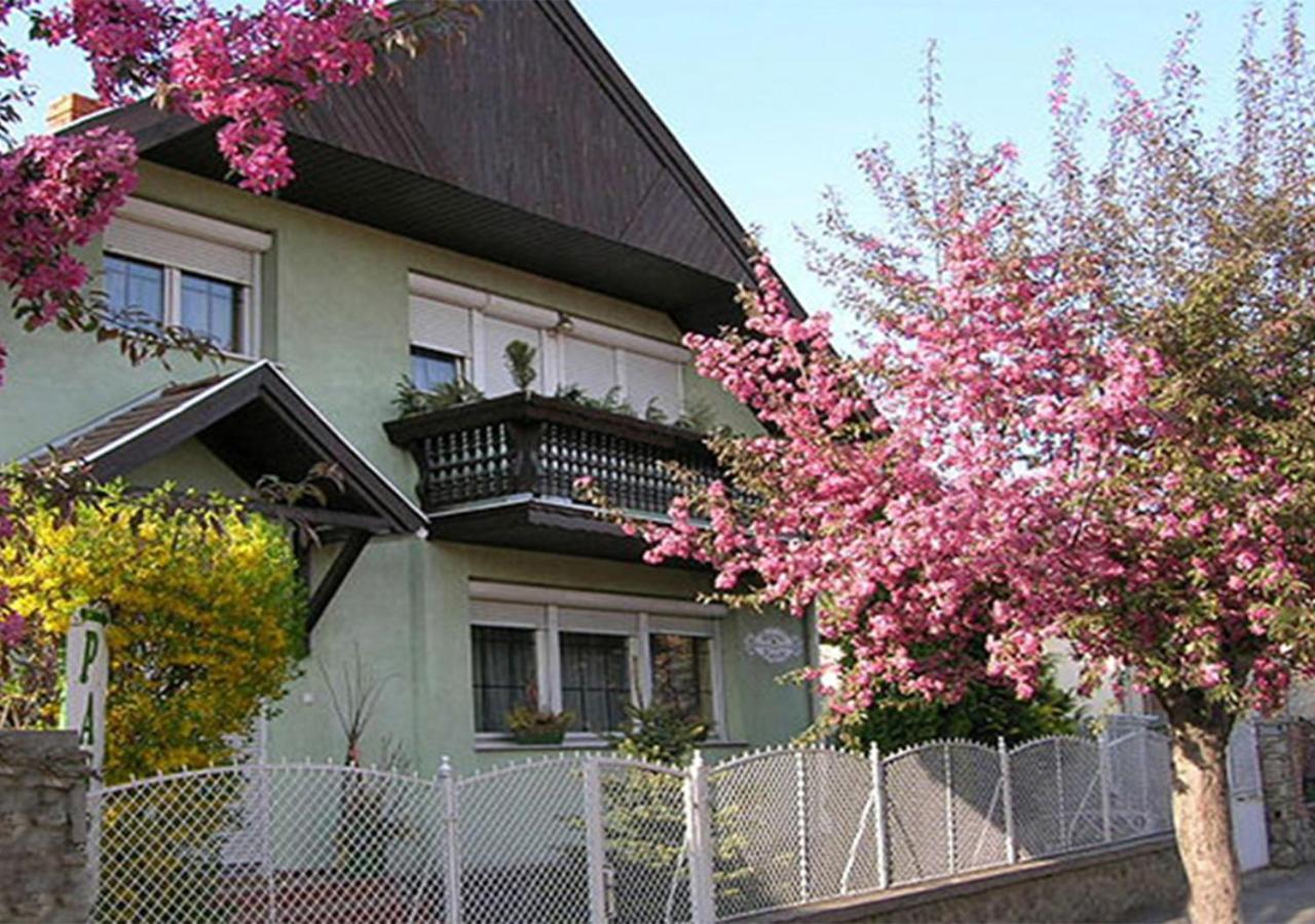 Rohonci Vendeghaz Hotel Kőszeg Buitenkant foto