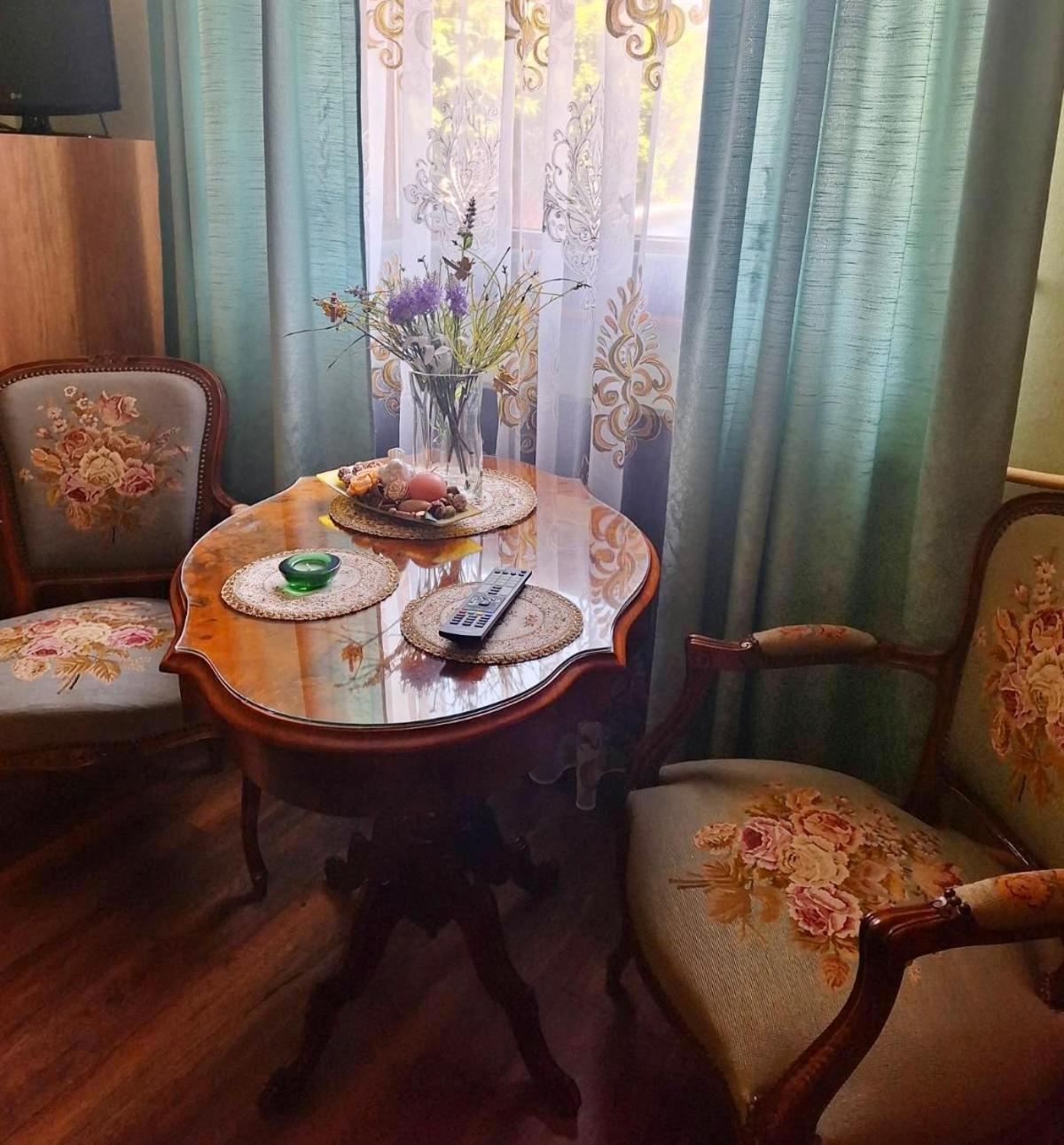 Rohonci Vendeghaz Hotel Kőszeg Buitenkant foto