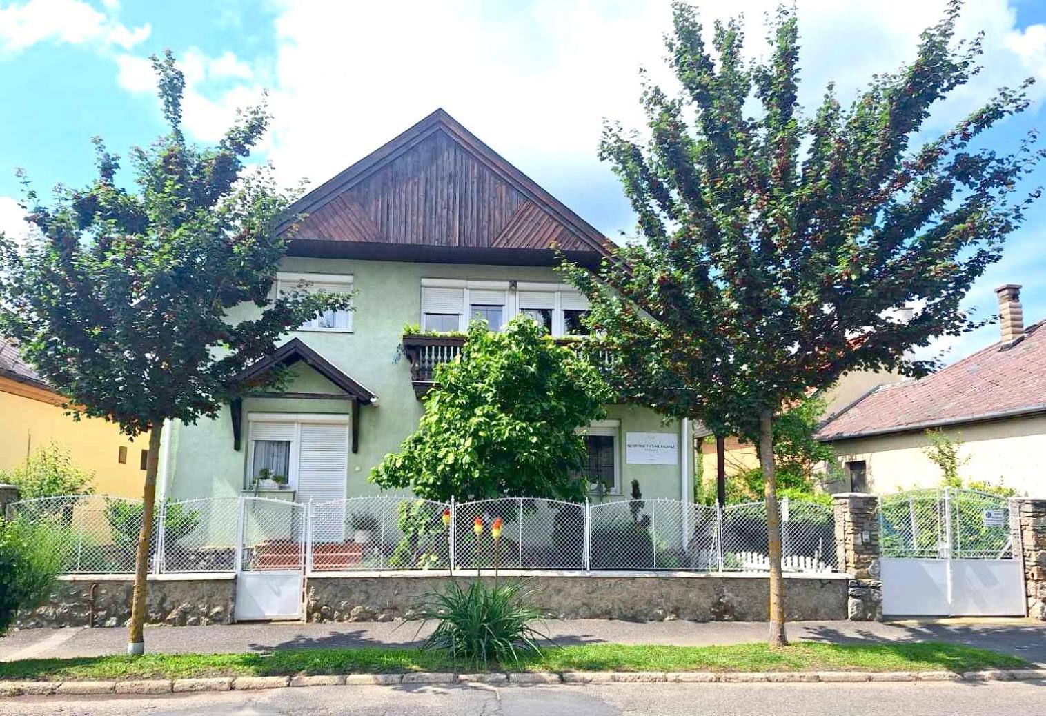 Rohonci Vendeghaz Hotel Kőszeg Buitenkant foto
